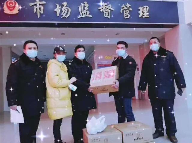 如意餛飩鹽城大豐店為中西醫(yī)院和市場(chǎng)監(jiān)督管理局送去愛(ài)心食品